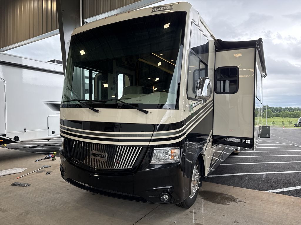 2019 Newmar Canyon Star 3722 in franklin KY