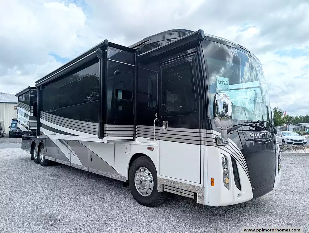 2017 Winnebago Ellipse 42QD in summerfield FL