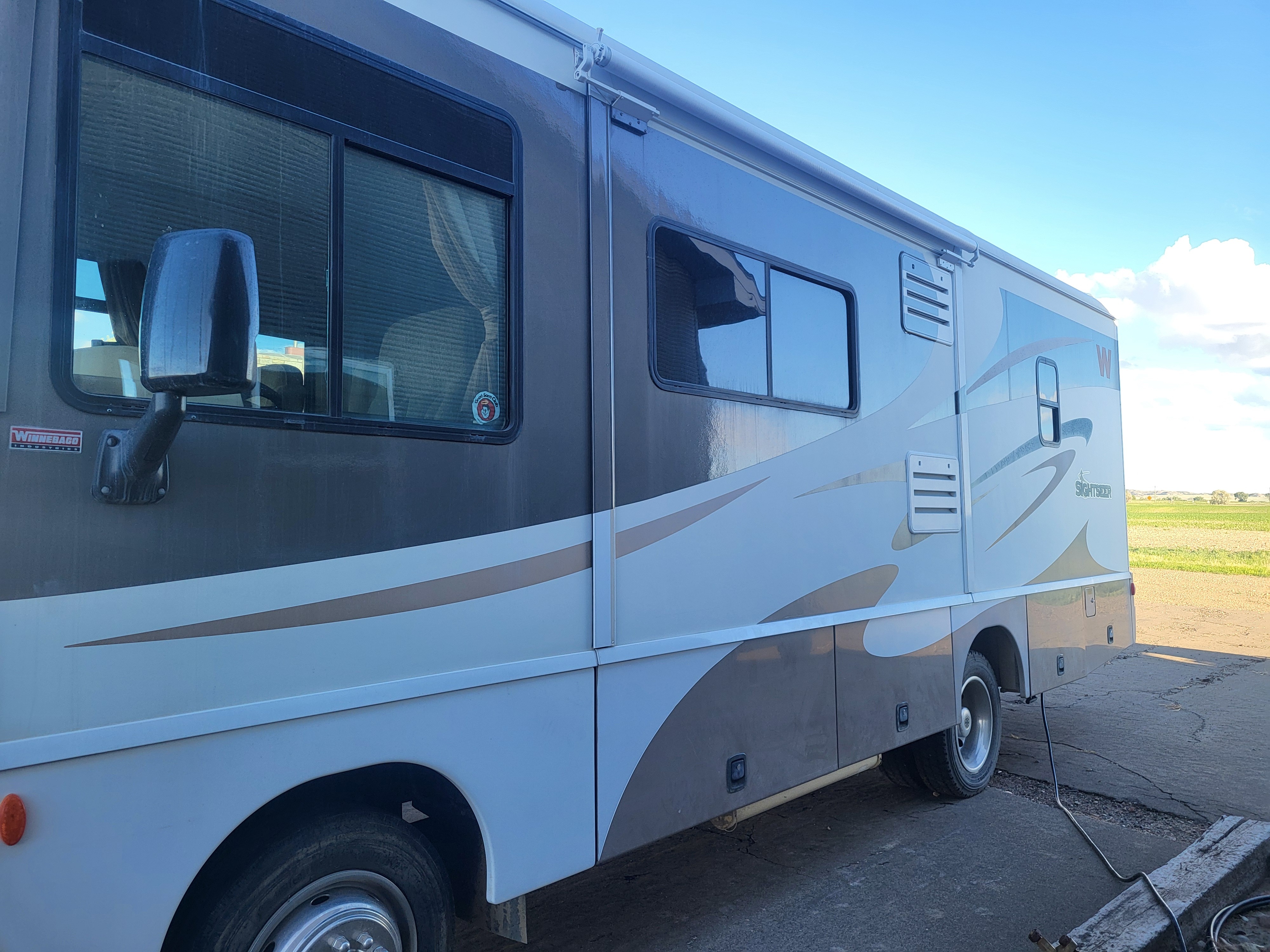 2007 Winnebago SIGHTSEER 26P in savage MT