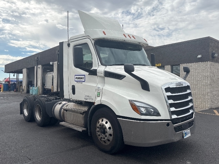 2020 FREIGHTLINER CASCADIA 116 in Phoenix, AZ