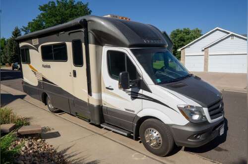 2015 Itasca Navion IQ 24G in thornton CO