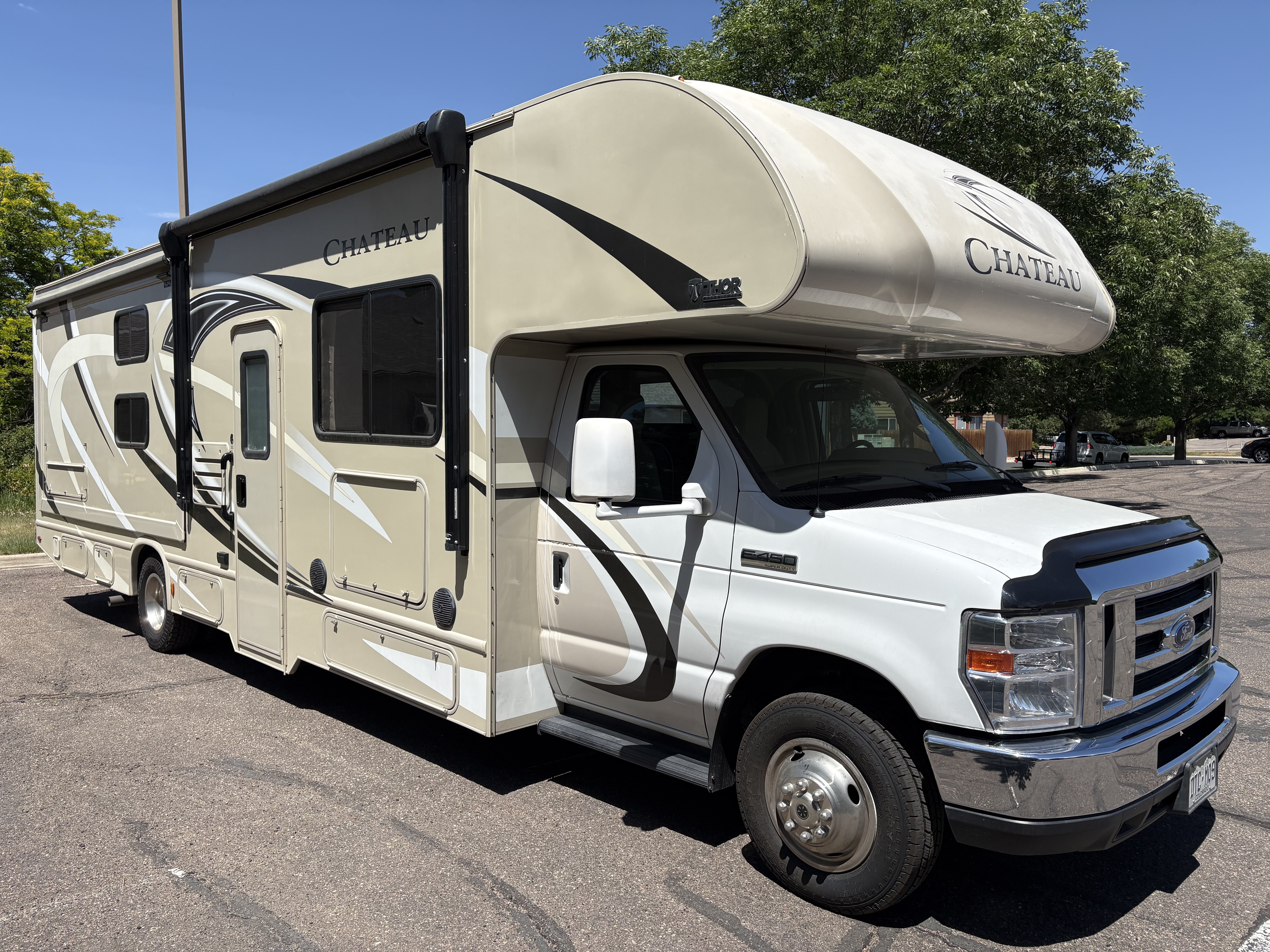 2018 Thor Motor Coach CHATEAU 30D RV