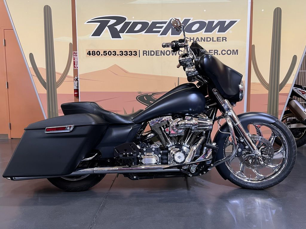 2013 Harley-Davidson Street Glide FLHX in Chandler, AZ