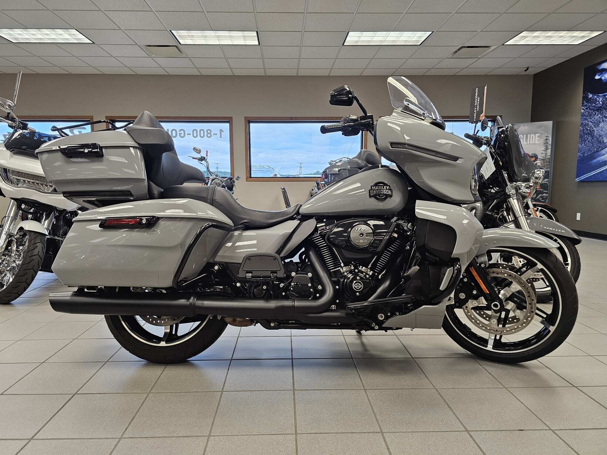 2025 Harley-Davidson Street Glide Ultra BASE in Sioux City, IA