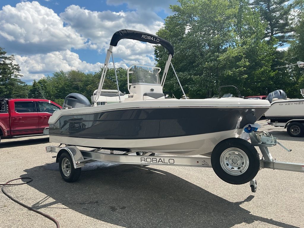 2026 Robalo R160 in rockport ME