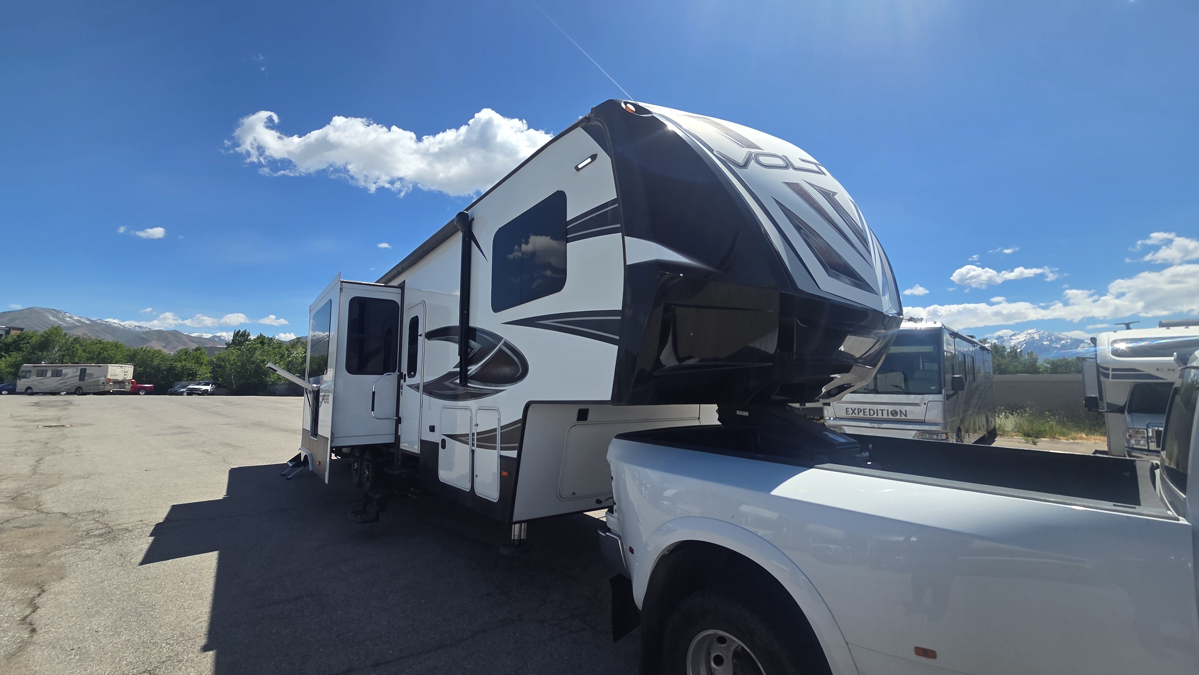 2017 Dutchmen Voltage 3605 in salt lake city UT