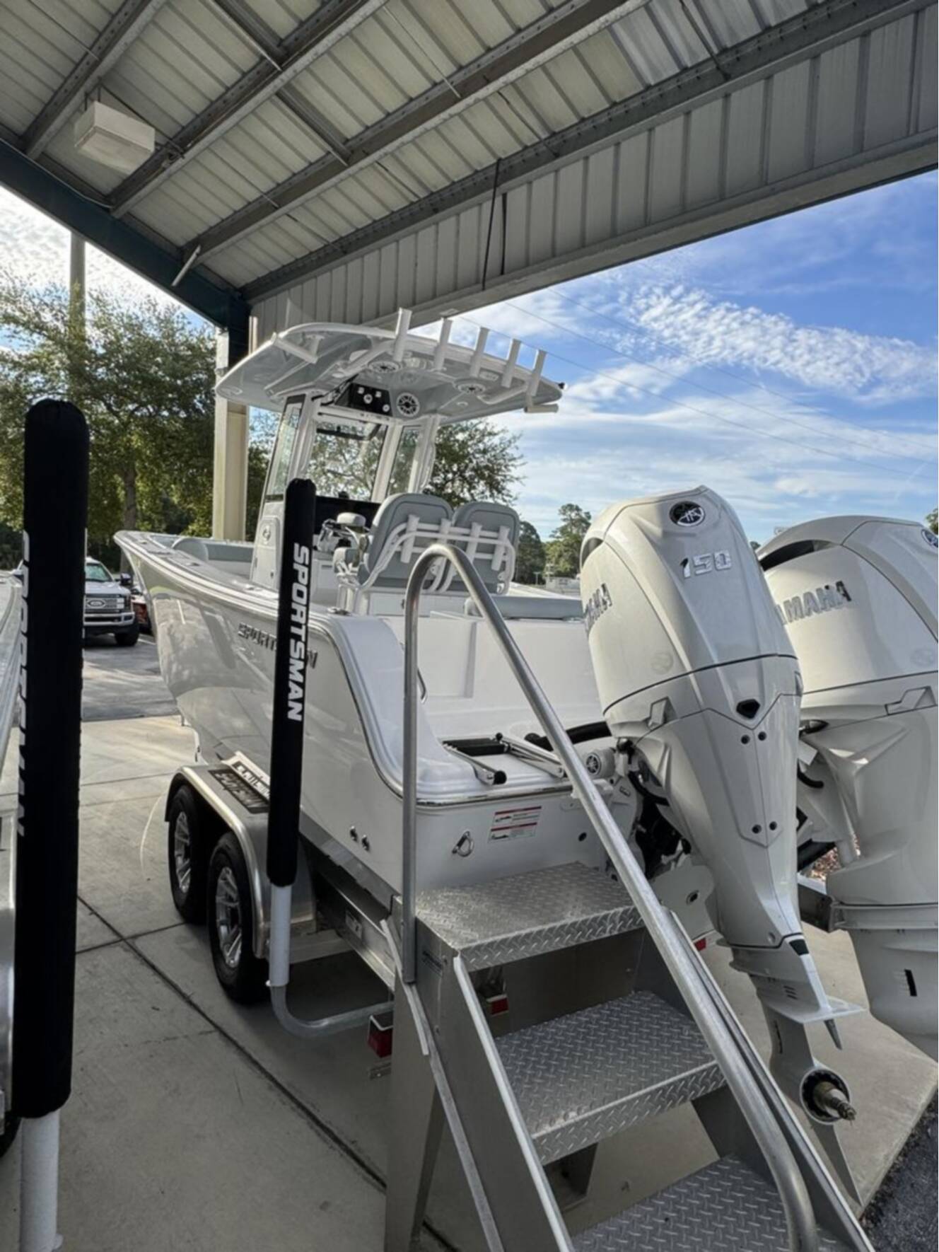 A photo of this 2026 Sportsman Open 252 Center Console