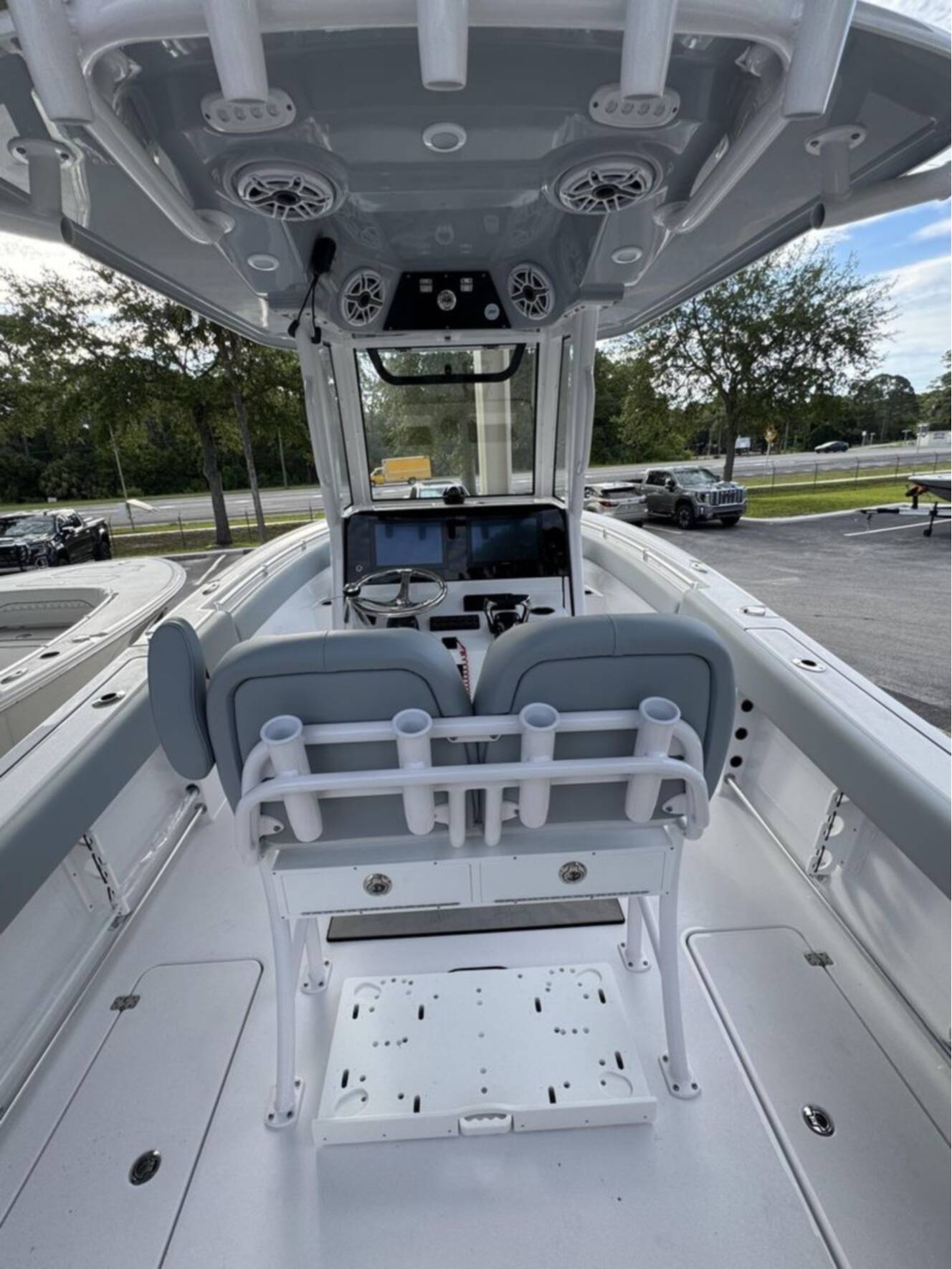 A photo of this 2026 Sportsman Open 252 Center Console