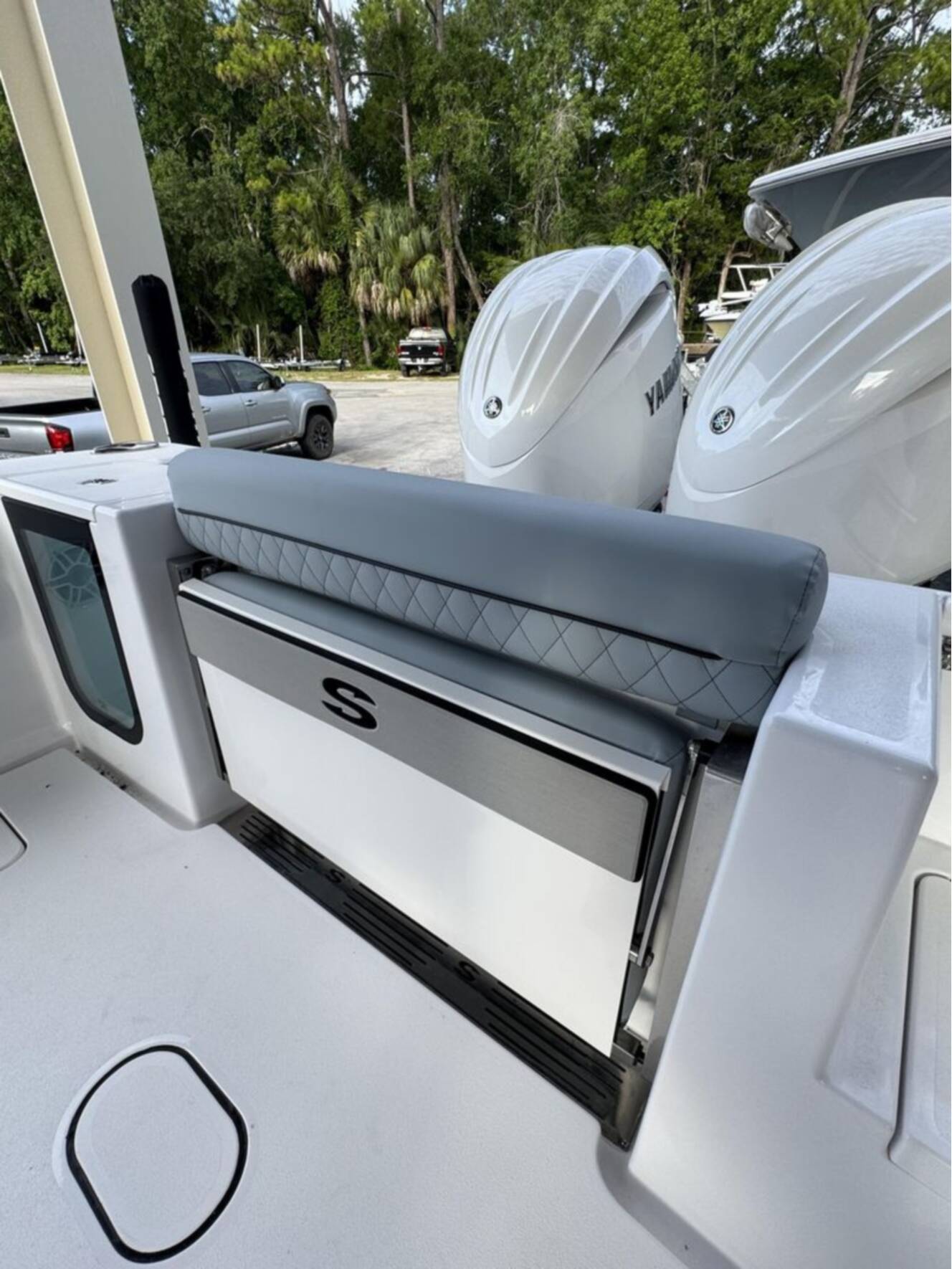A photo of this 2026 Sportsman Open 252 Center Console
