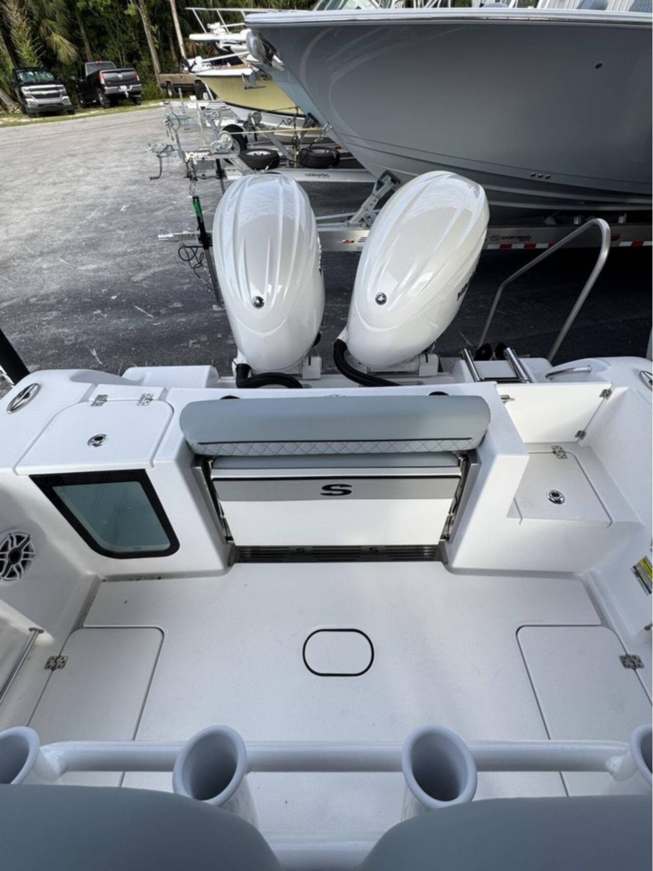 A photo of this 2026 Sportsman Open 252 Center Console