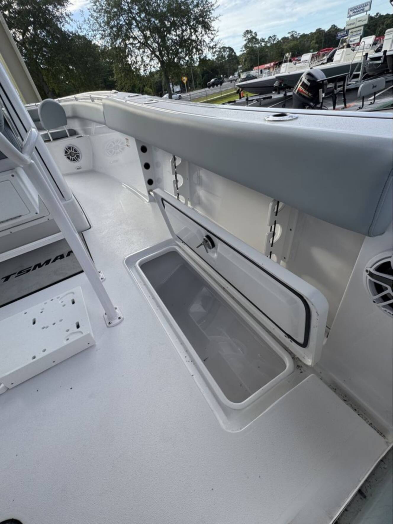 A photo of this 2026 Sportsman Open 252 Center Console