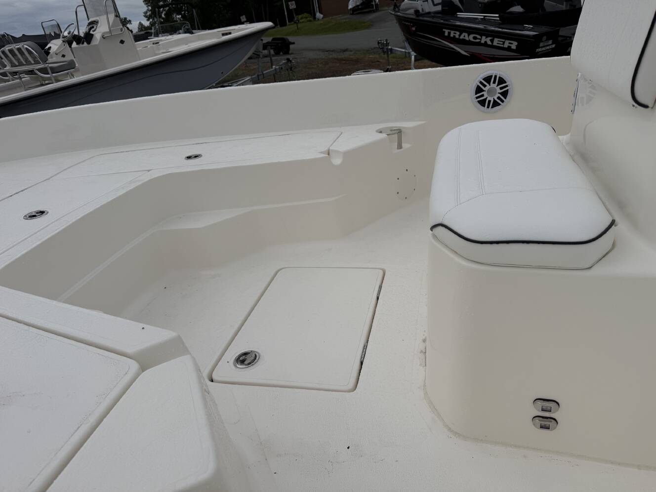A photo of this 2026 Skeeter SX Series SX2350