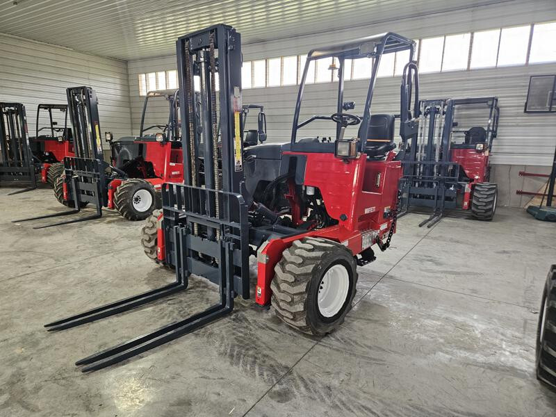 2014 Moffett M55 in Grabill, IN