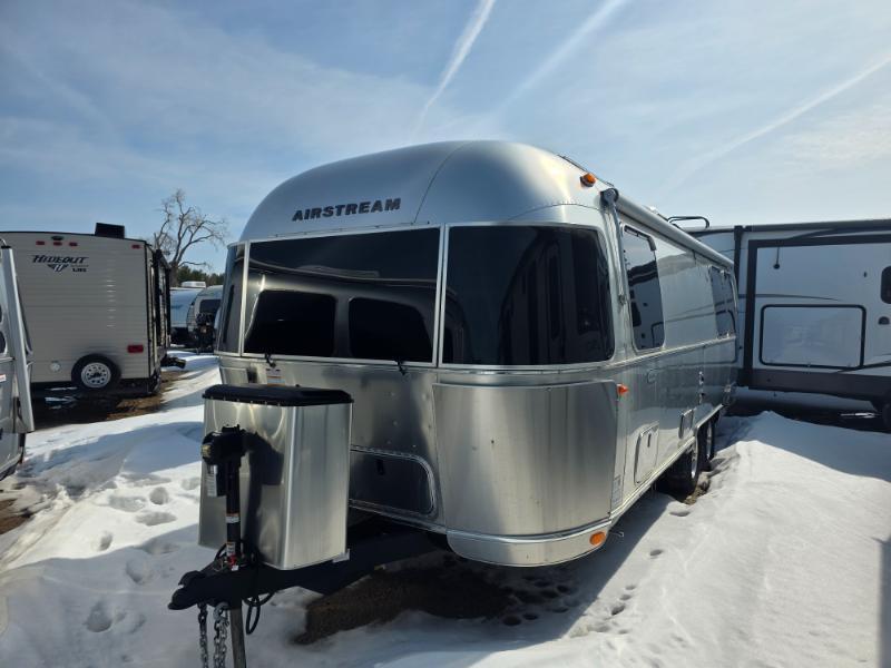 2023 Airstream Globetrotter 25FB TWIN in neenah WI