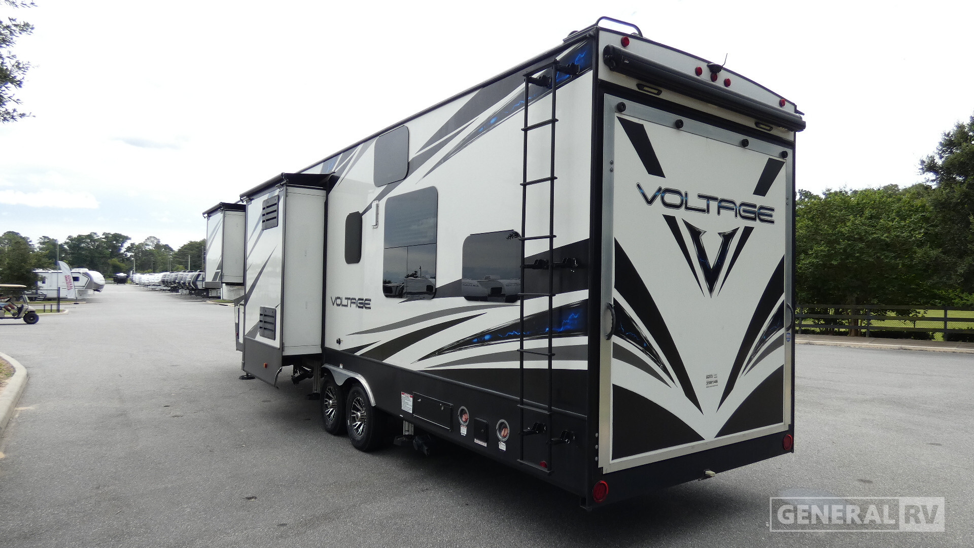 2019 Dutchmen VOLTAGE 3615 in ocala FL