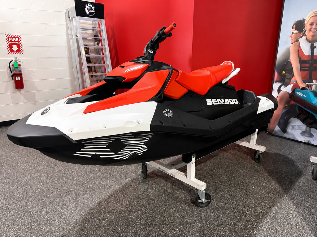 【総額12万円】TREKMarlin7,Viper Red Spark Trixx For Sale Near Sutherlin, Virginia - Sea-Doo Personal
