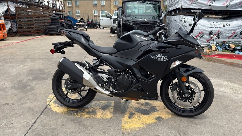 2026 Kawasaki Ninja® 500 Metallic Flat Spark Black BASE in Rockwall, TX