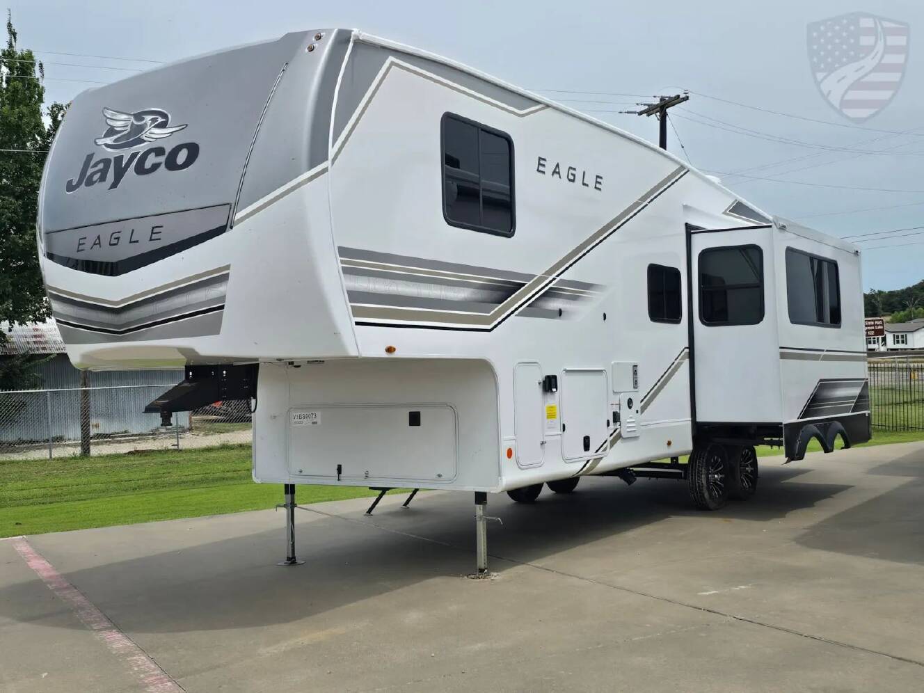 A photo of this 2027 Jayco Eagle 29DDB