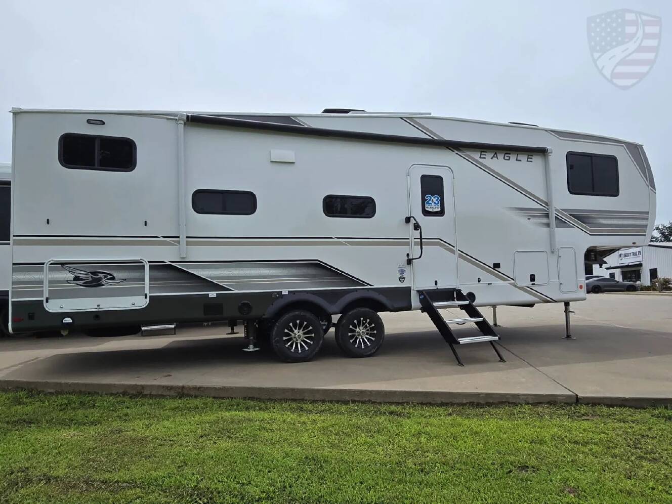 A photo of this 2027 Jayco Eagle 29DDB