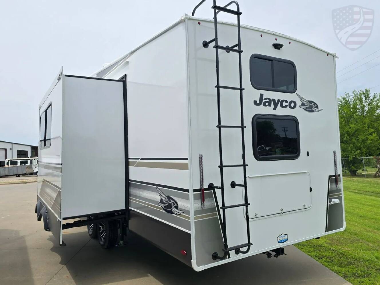 A photo of this 2027 Jayco Eagle 29DDB