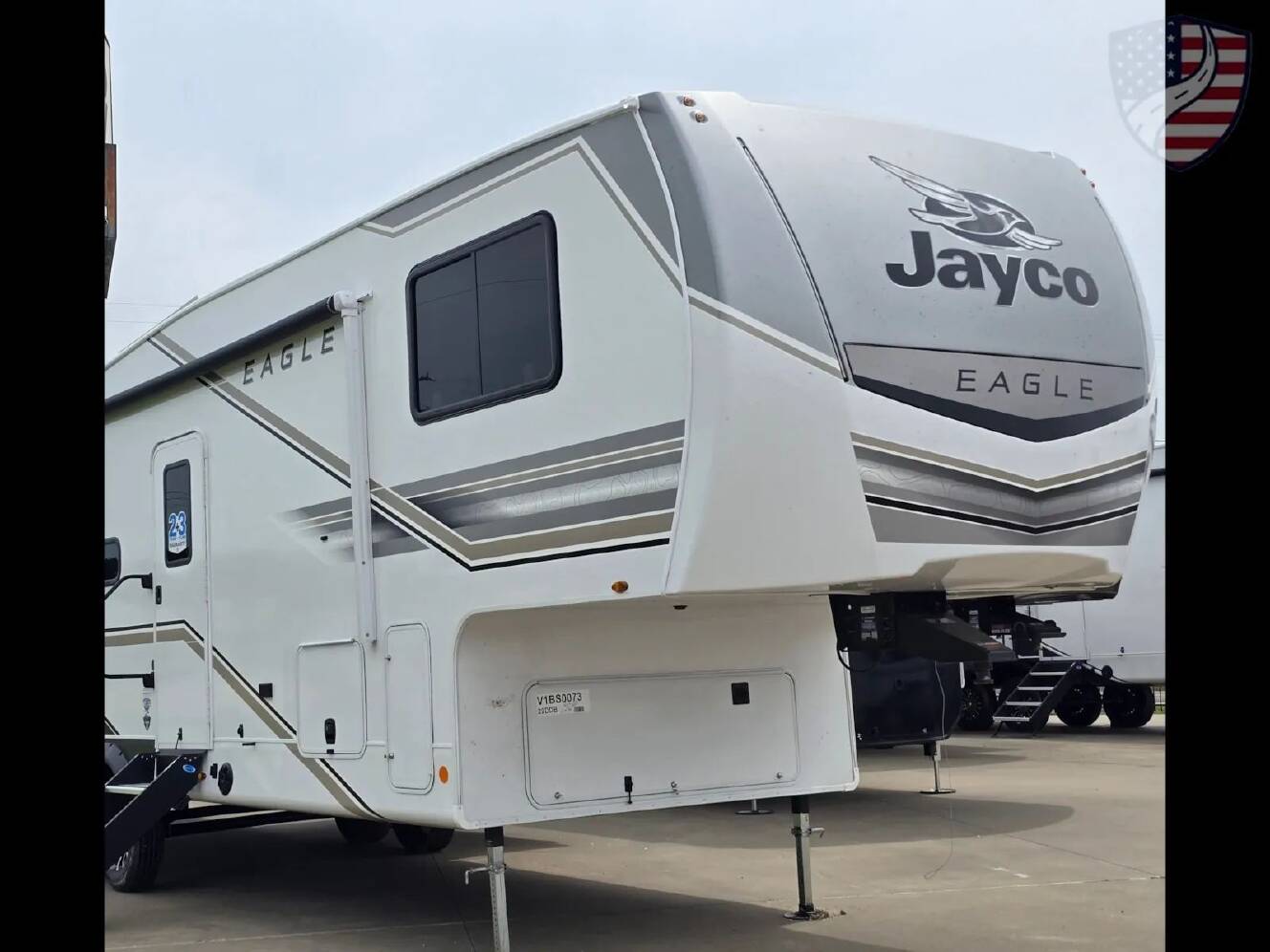 A photo of this 2027 Jayco Eagle 29DDB