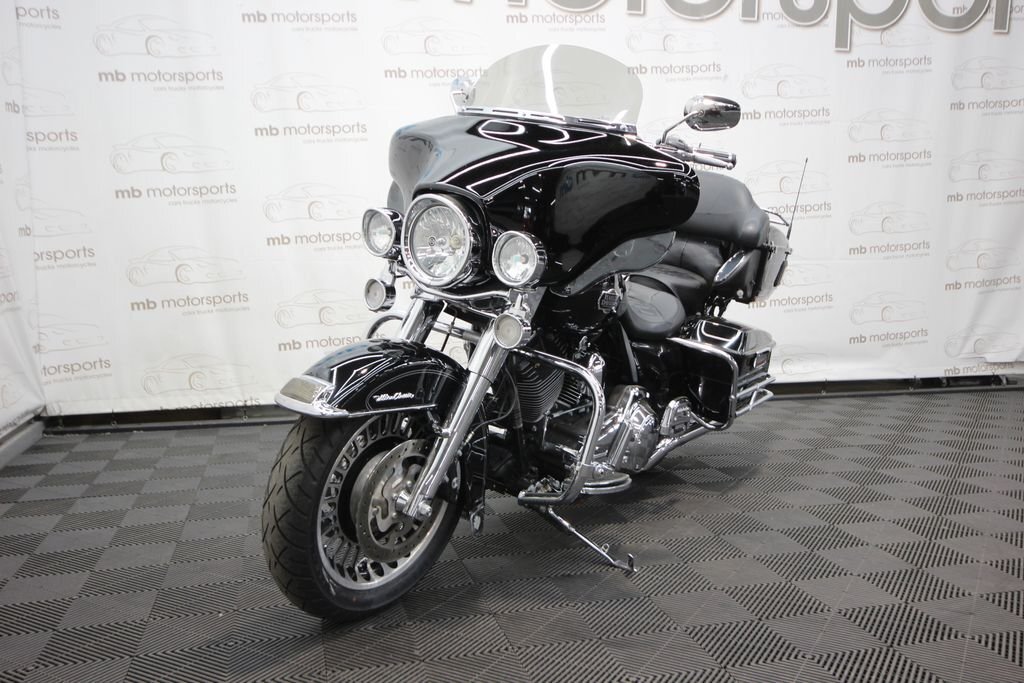 2009 Harley-Davidson Ultra Classic ULTRA CLASSIC FLHTCU in Asbury Park, NJ