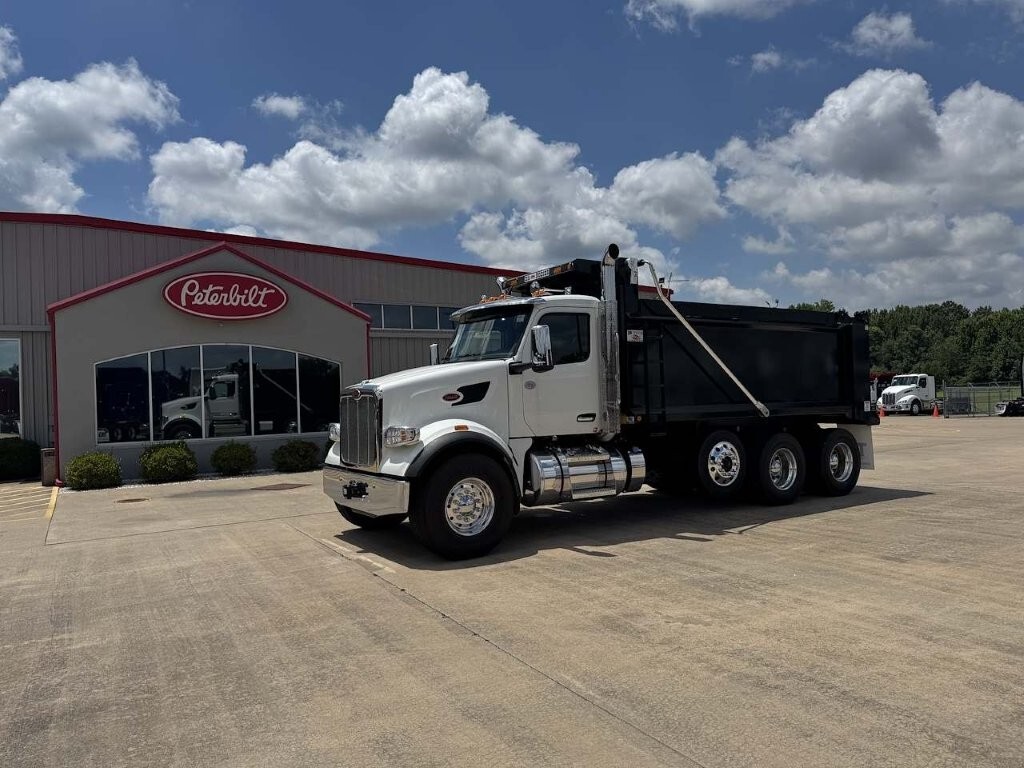 2027 PETERBILT 567 in Van Buren, AR