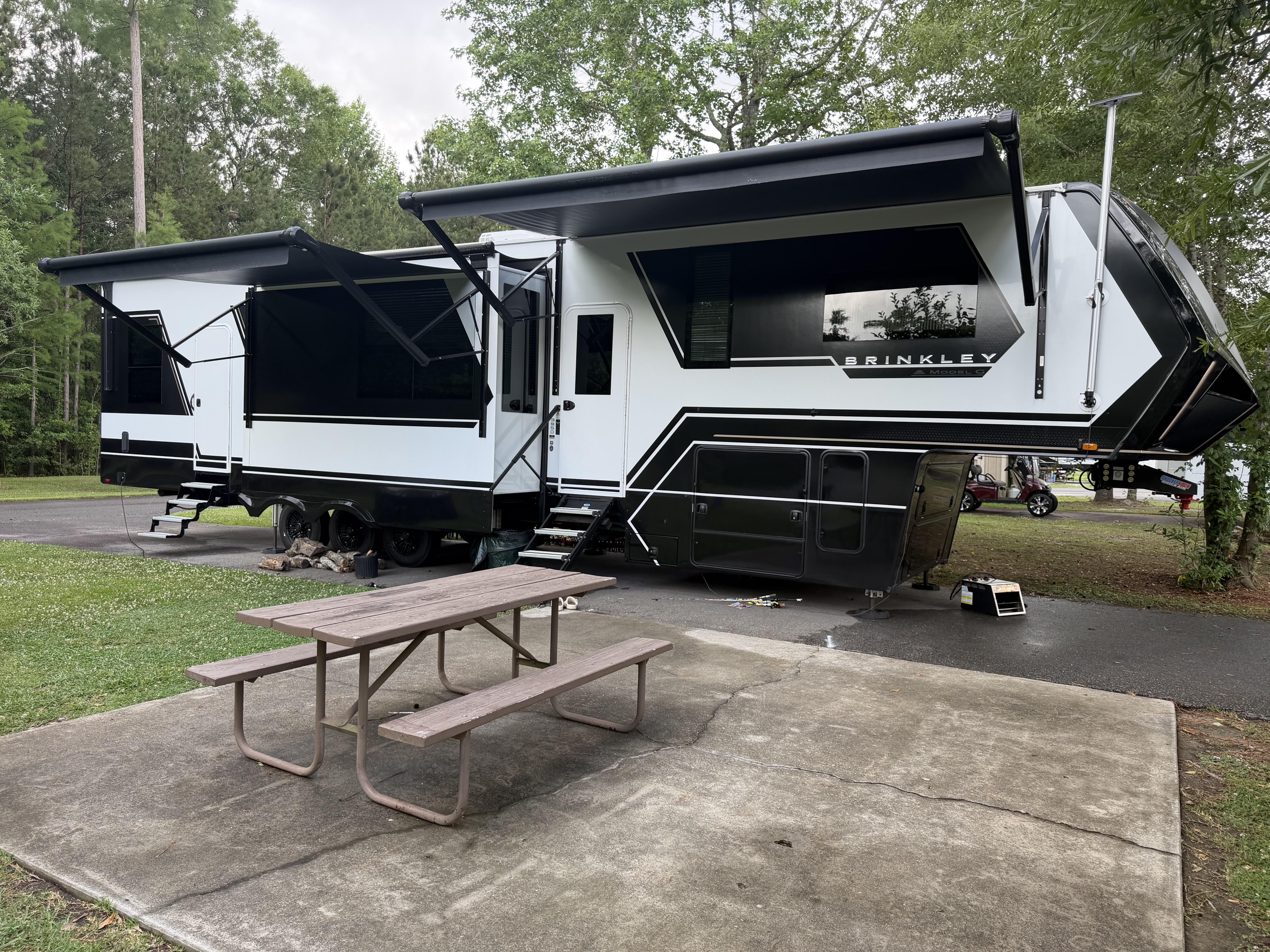 2025 Brinkley MODEL G 3950 RV