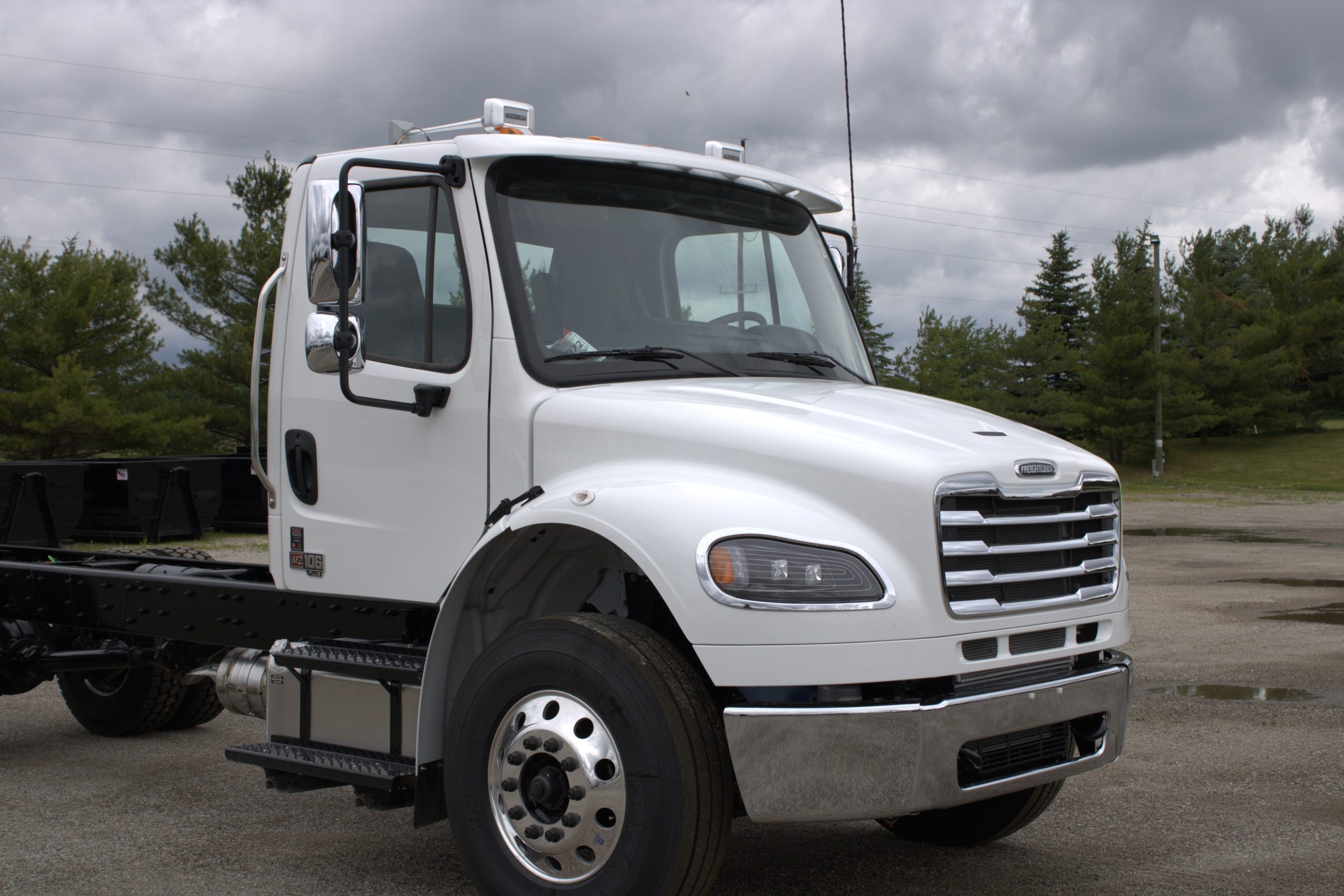 2027 FREIGHTLINER BUSINESS CLASS M2 106 in Clare, MI