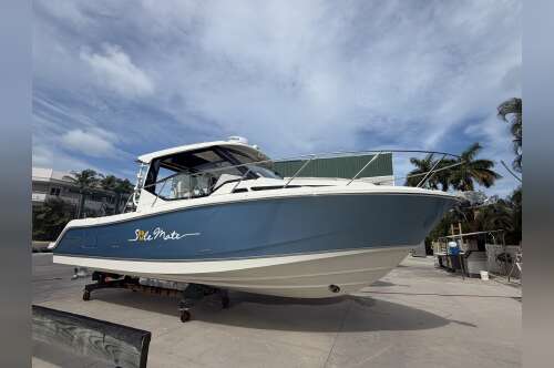 2023 Boston Whaler 325 CONQUEST 405 in naples FL