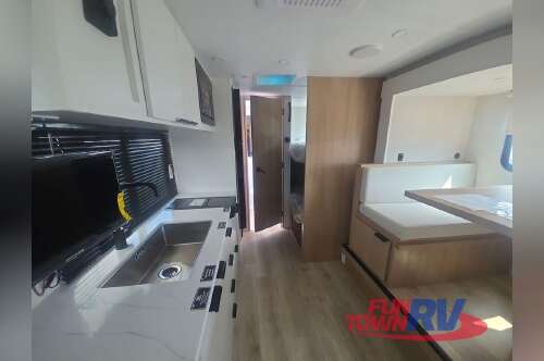 2026 Winnebago Micro Minnie 2200TBH in orange TX