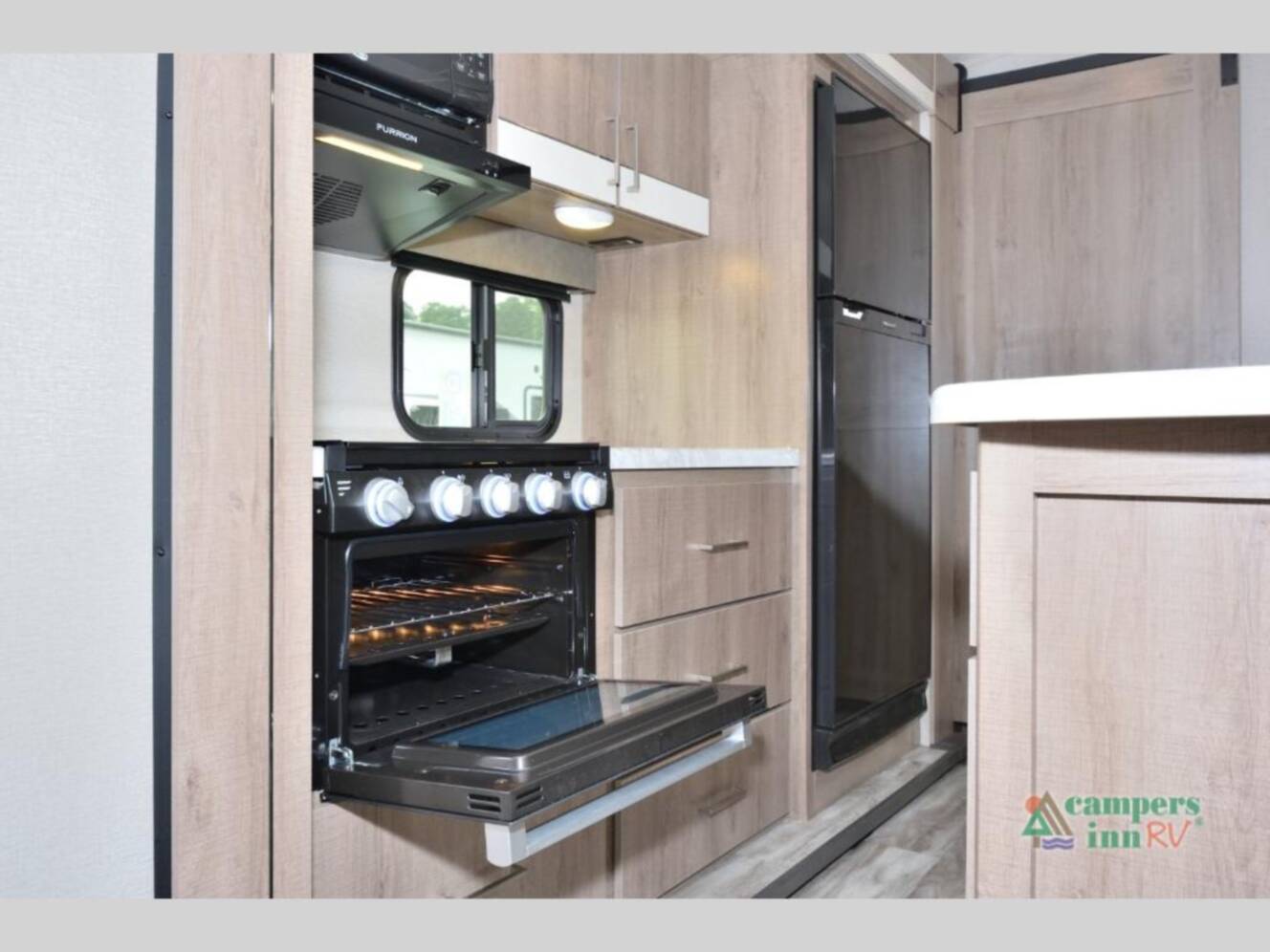 A photo of this 2022 Grand Design Imagine 3250BH