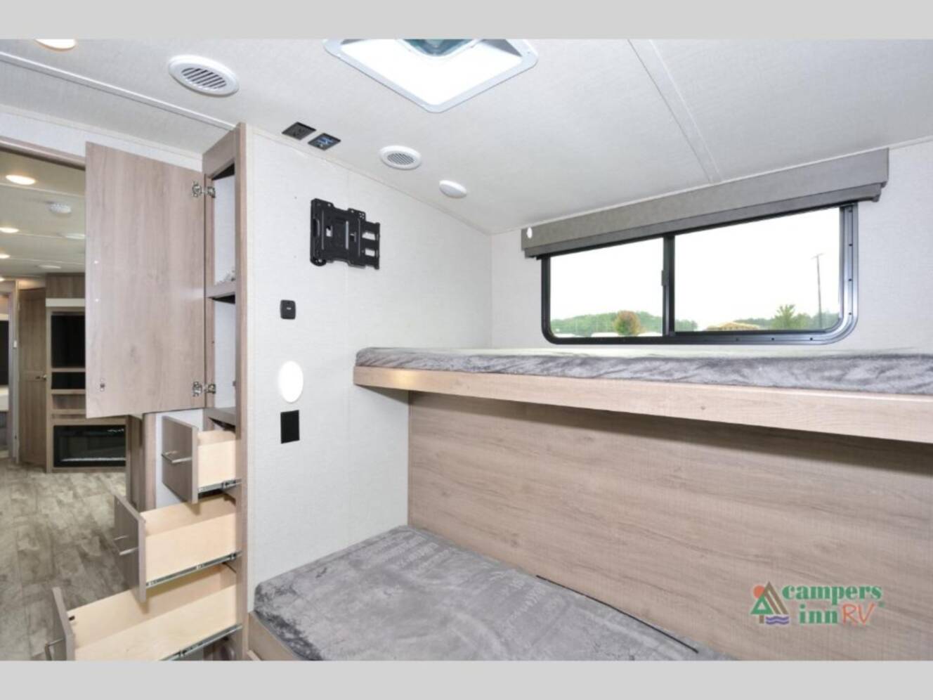 A photo of this 2022 Grand Design Imagine 3250BH