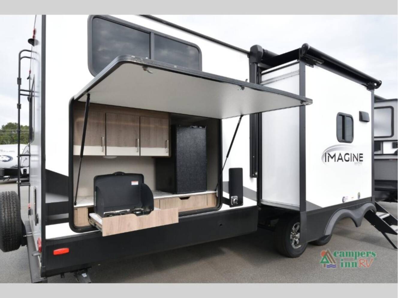 A photo of this 2022 Grand Design Imagine 3250BH