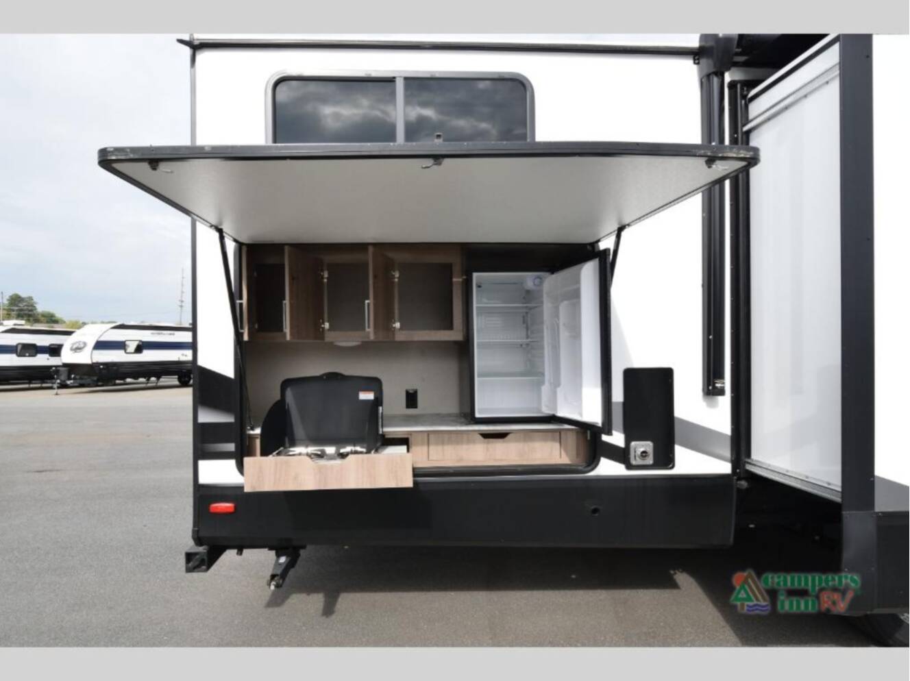 A photo of this 2022 Grand Design Imagine 3250BH