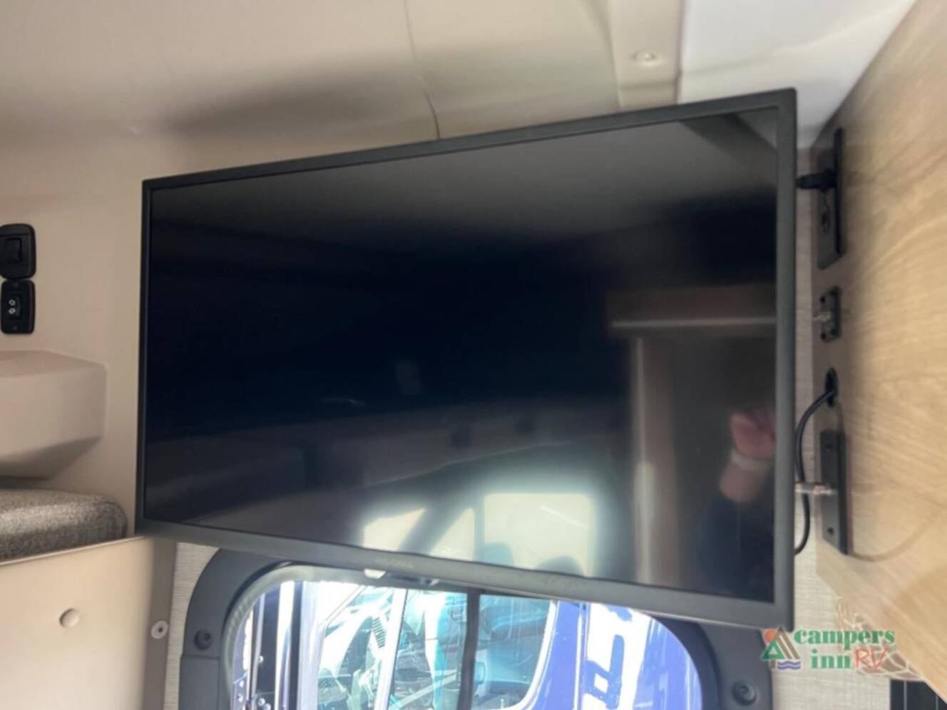 A photo of this 2021 Jayco Melbourne Prestige 24LP