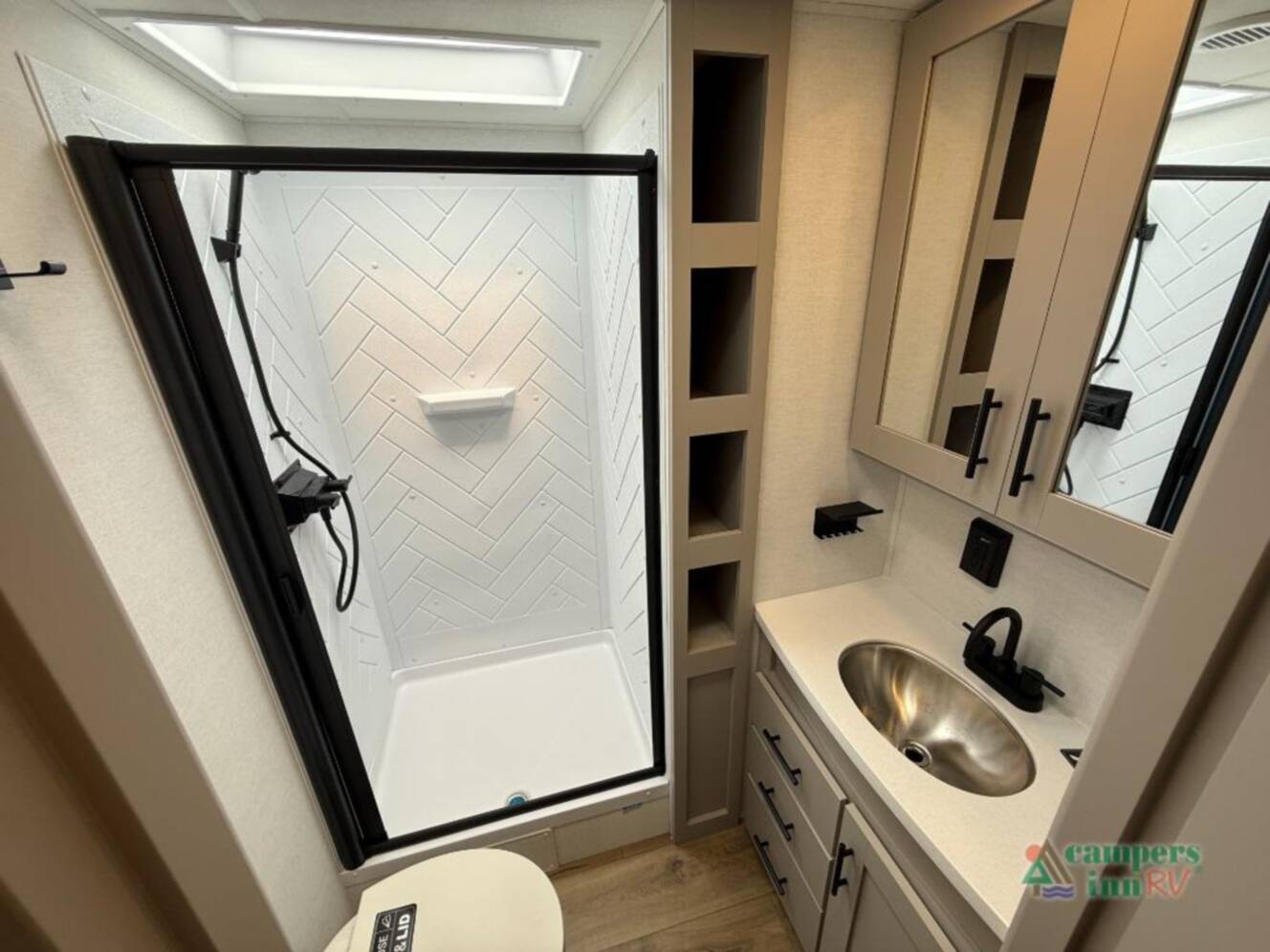 A photo of this 2026 Alliance Rv Delta 292RL