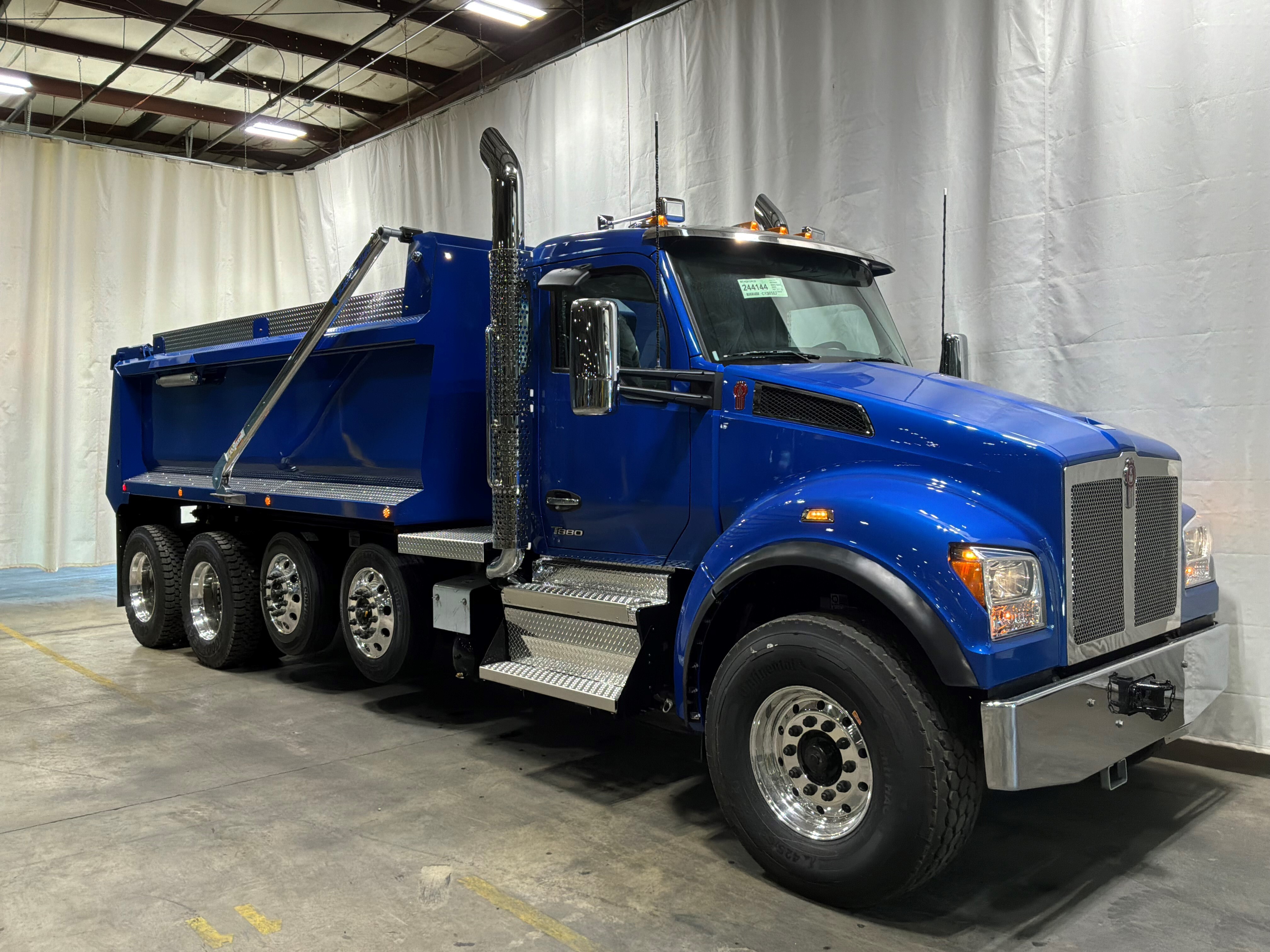 2027 KENWORTH T880 in Raleigh, NC