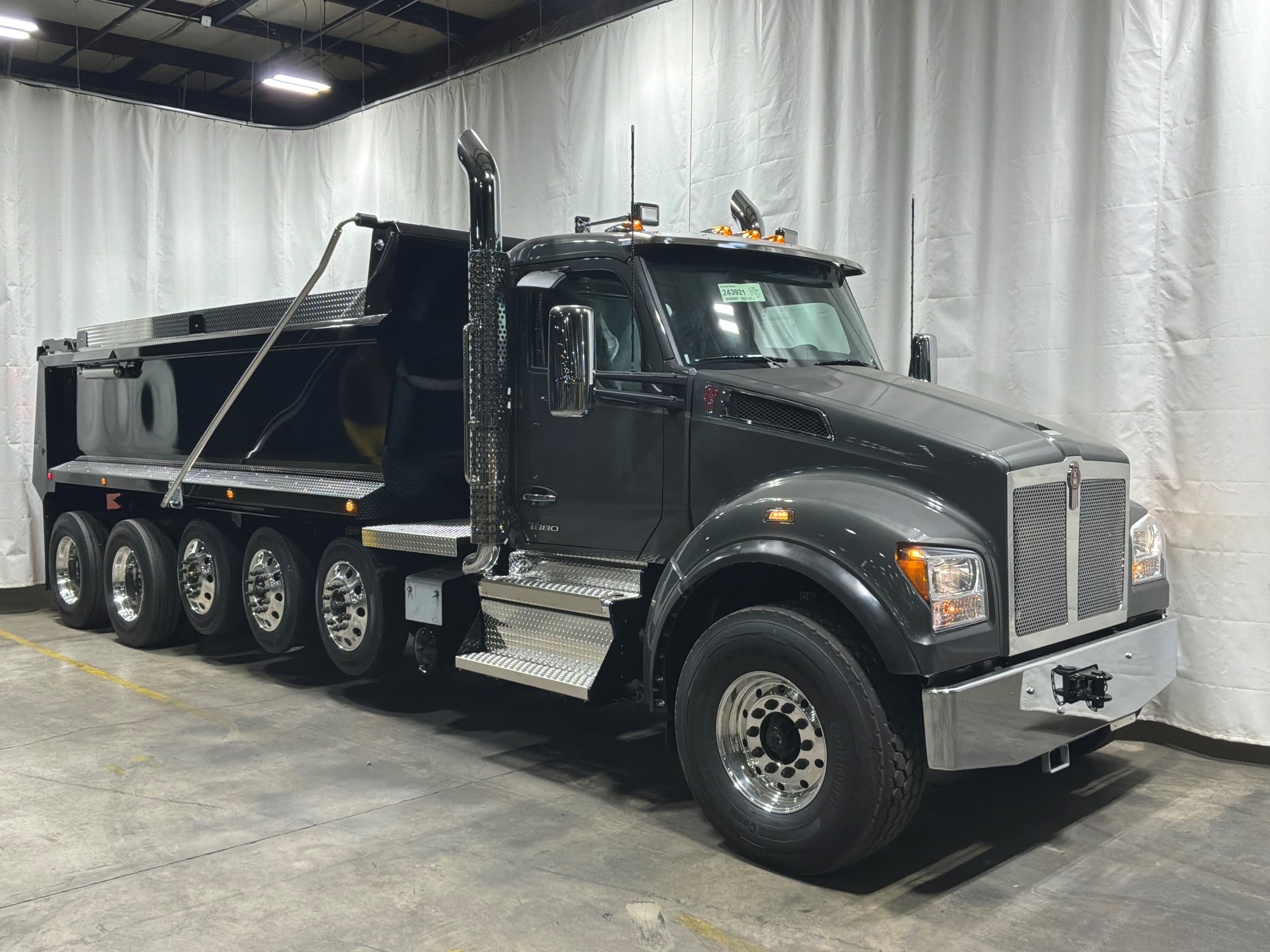 2027 KENWORTH T880 in Wilmington, NC