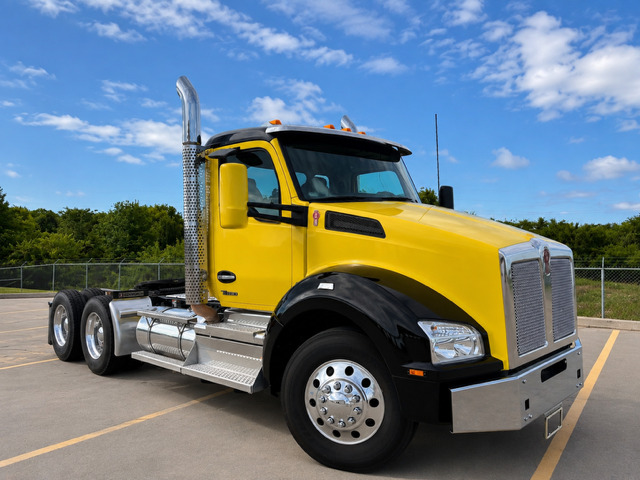 2023 KENWORTH T880 in Ardmore, OK