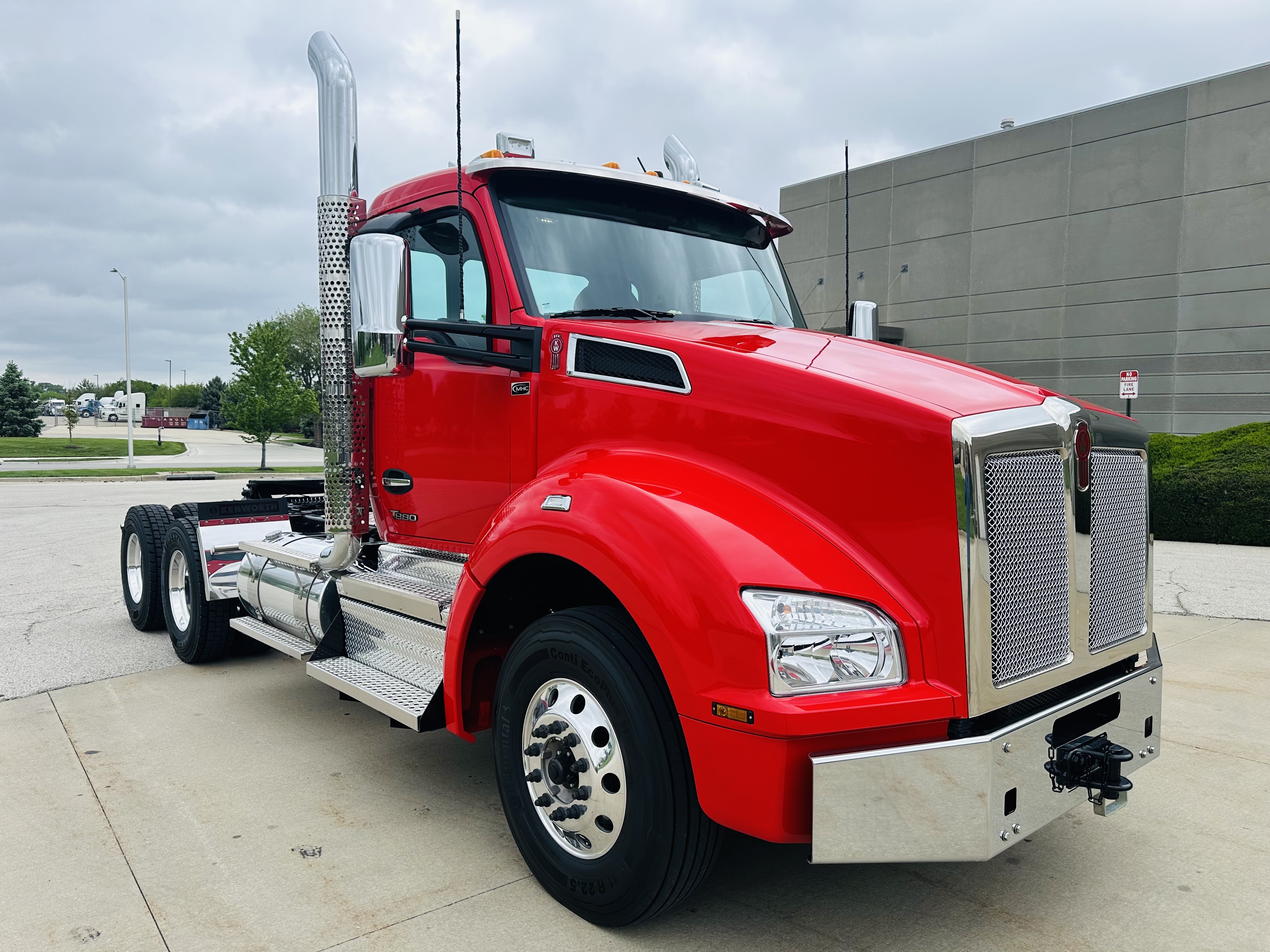 2027 KENWORTH T880 in Olathe, KS