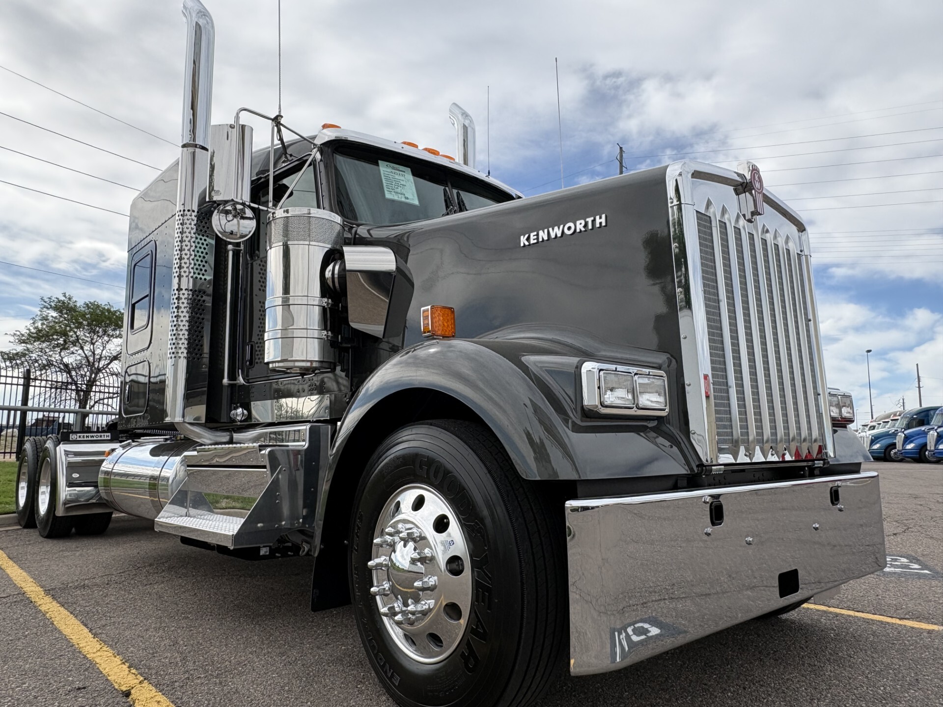 2027 KENWORTH W900L in Denver, CO