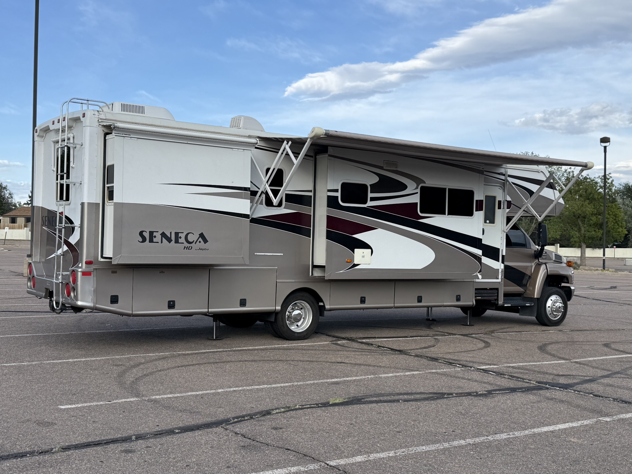 2005 Jayco SENECA HD 35 GS in aurora CO