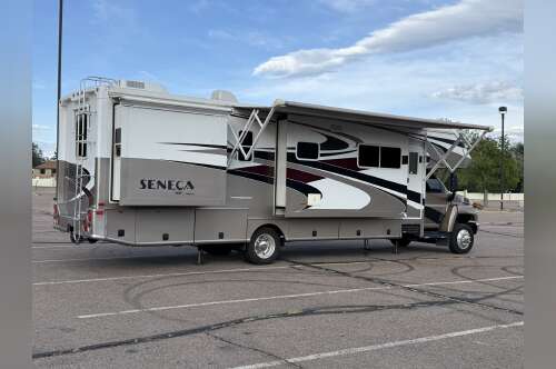 2005 Jayco SENECA HD 35 GS in aurora CO