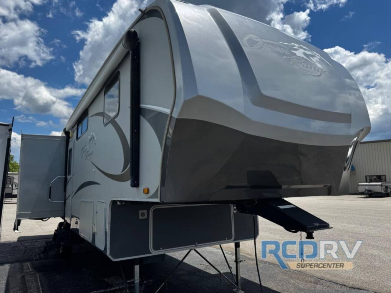 A photo of this 2009 Highland Ridge Rv Open Range 337RL