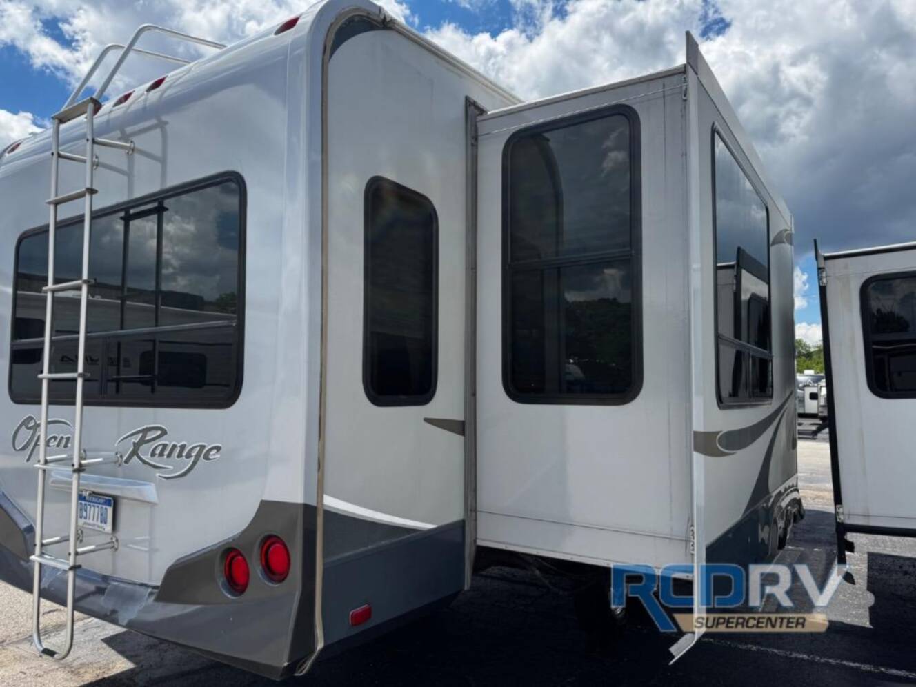 A photo of this 2009 Highland Ridge Rv Open Range 337RL