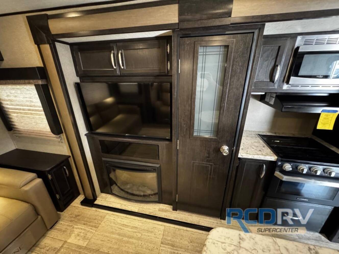 A photo of this 2018 Grand Design Imagine 2950RL