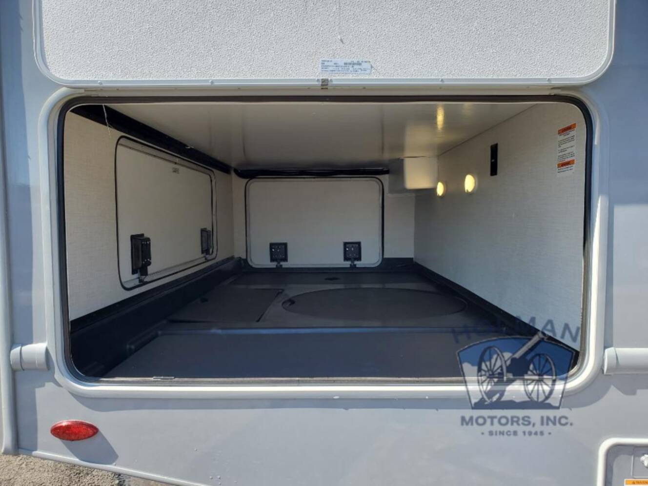 A photo of this 2027 Thor Motor Coach Quantum HS31