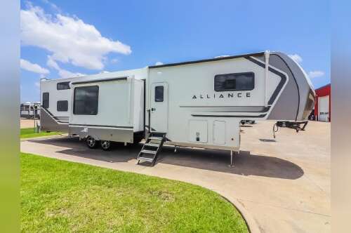 2027 Alliance Rv Paradigm 395DS in katy TX