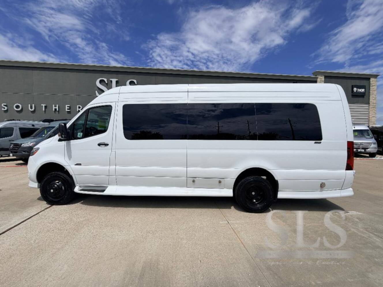 A photo of this 2026 Midwest Automotive Designs Luxe Cruiser Luxe Cruiser